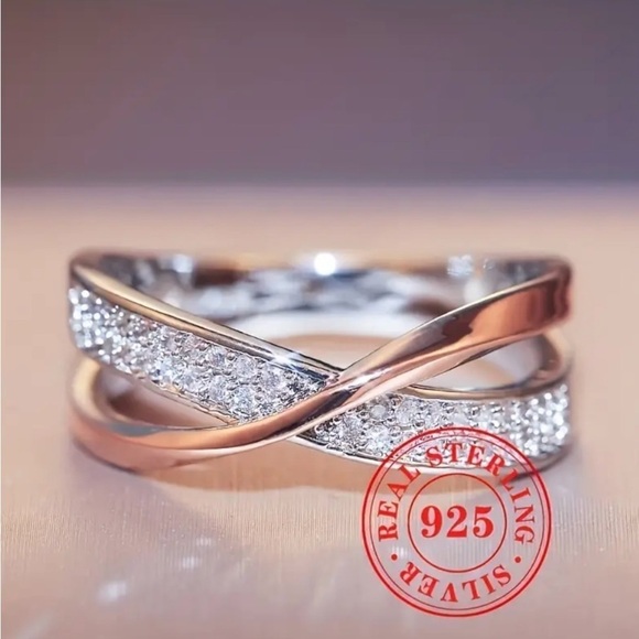 Elegant Silver and Gold Ring with Crystals Ring - Picture 3 of 9